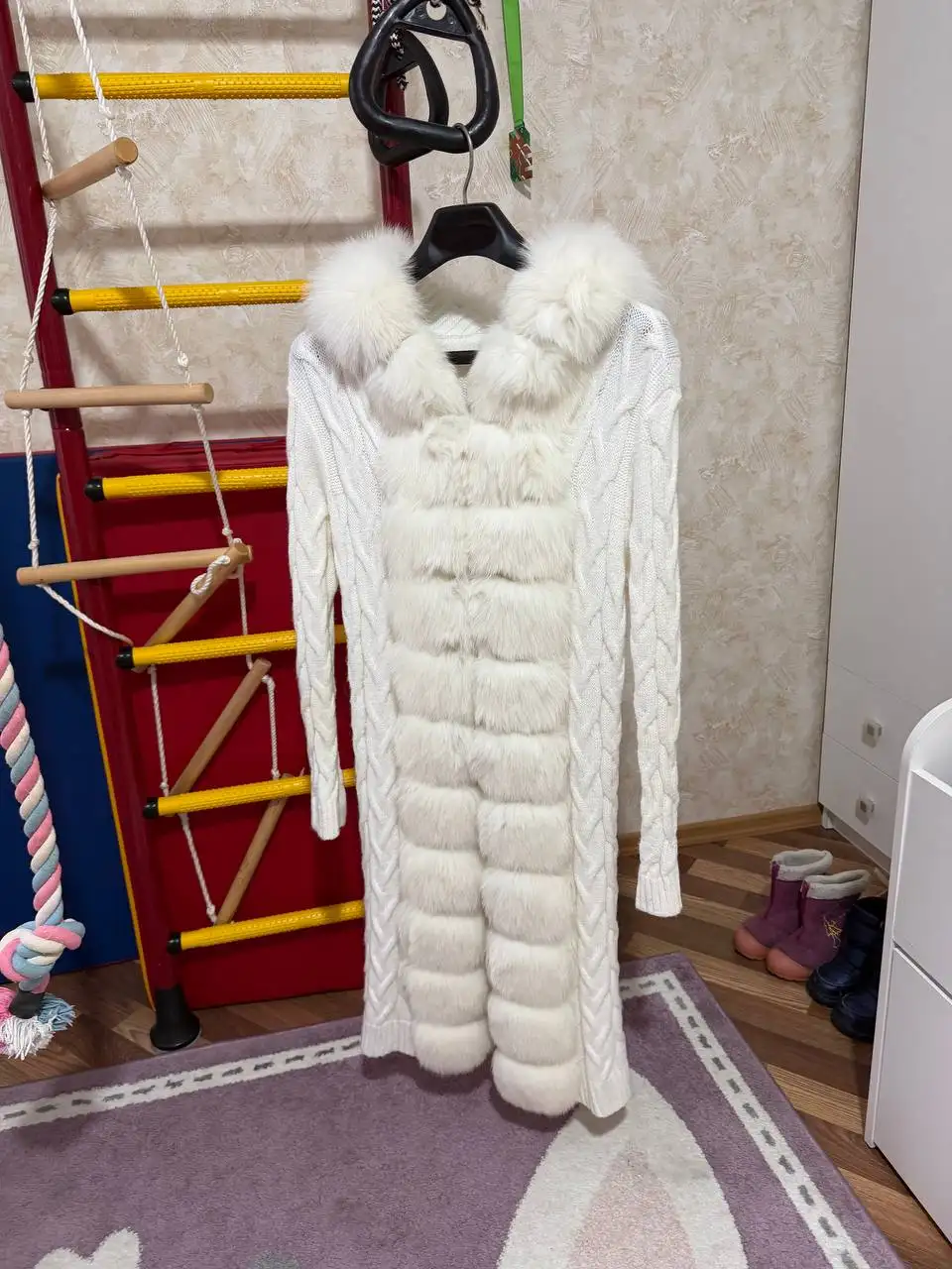 Шикарный кардиган с капюшоном 44-46 размера - Верхняя одежда (Одежда) в Хабаровск