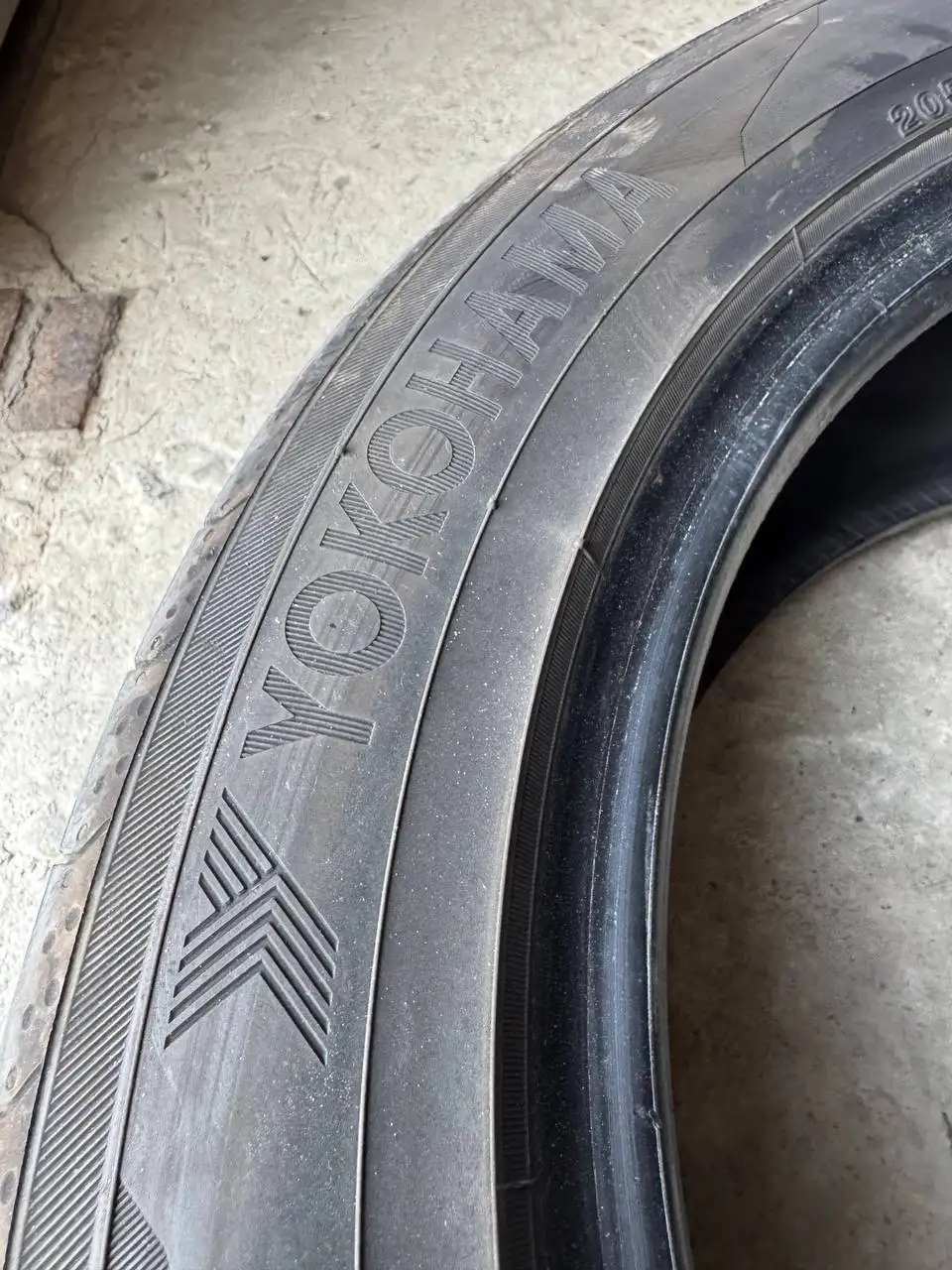 Шины YOKOHAMA лето 205/55/17 - Шины и диски (Авто) в Хабаровск