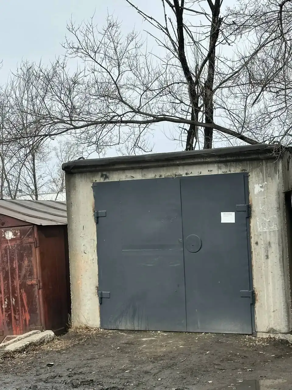 Продам блок комнату 24 кв.м в районе ТЦ РЕМИ - Недвижимость в Хабаровск