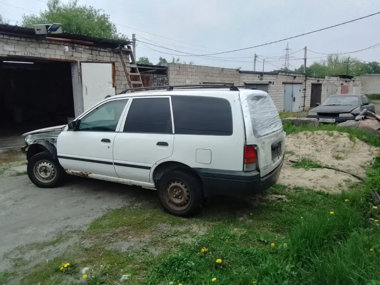 Ниссан Ад 1999 в неисправном состоянии - Легковые автомобили (Авто) в Хабаровск