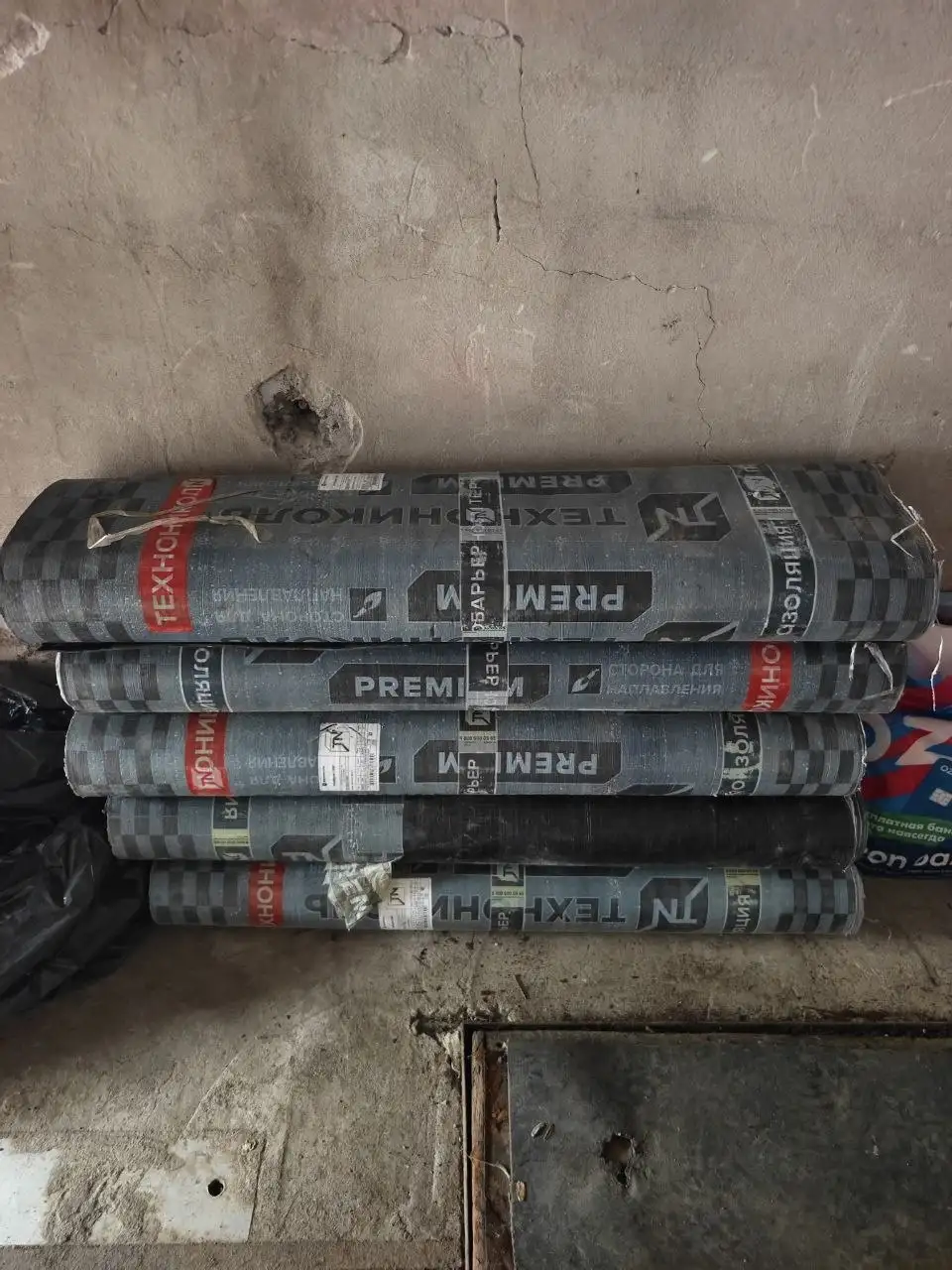 Продам пароизоляцию ТехноБарьер - Стройматериалы (Для дома и дачи) в Хабаровск