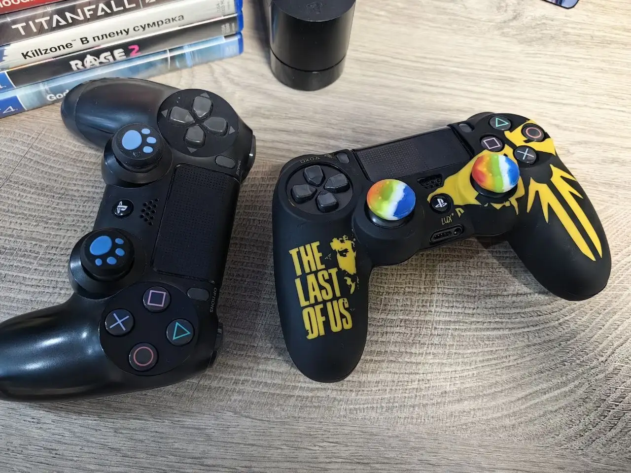 Sony PlayStation 4 PRO с дисками и док-станцией - Игры и приставки (Электроника) в Хабаровск