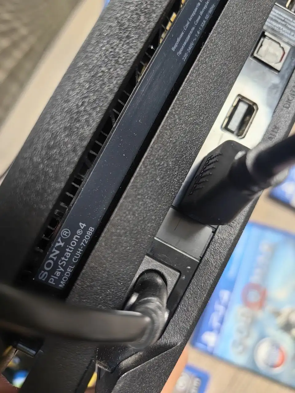 Sony PlayStation 4 PRO с дисками и док-станцией - Игры и приставки (Электроника) в Хабаровск