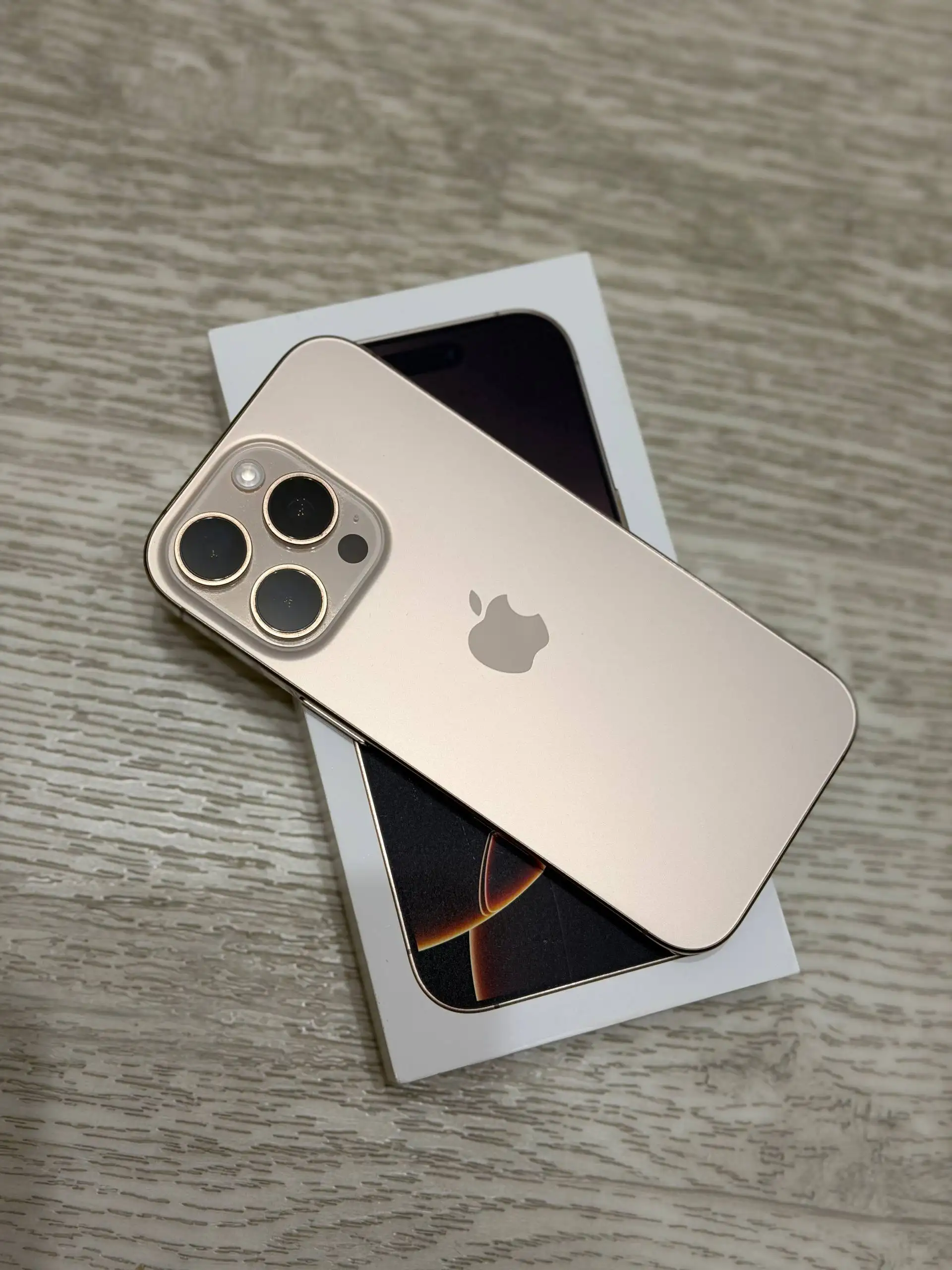 Продам iPhone 16 Pro 256 ГБ в отличном состоянии - Мобильные телефоны (Электроника) в Хабаровск