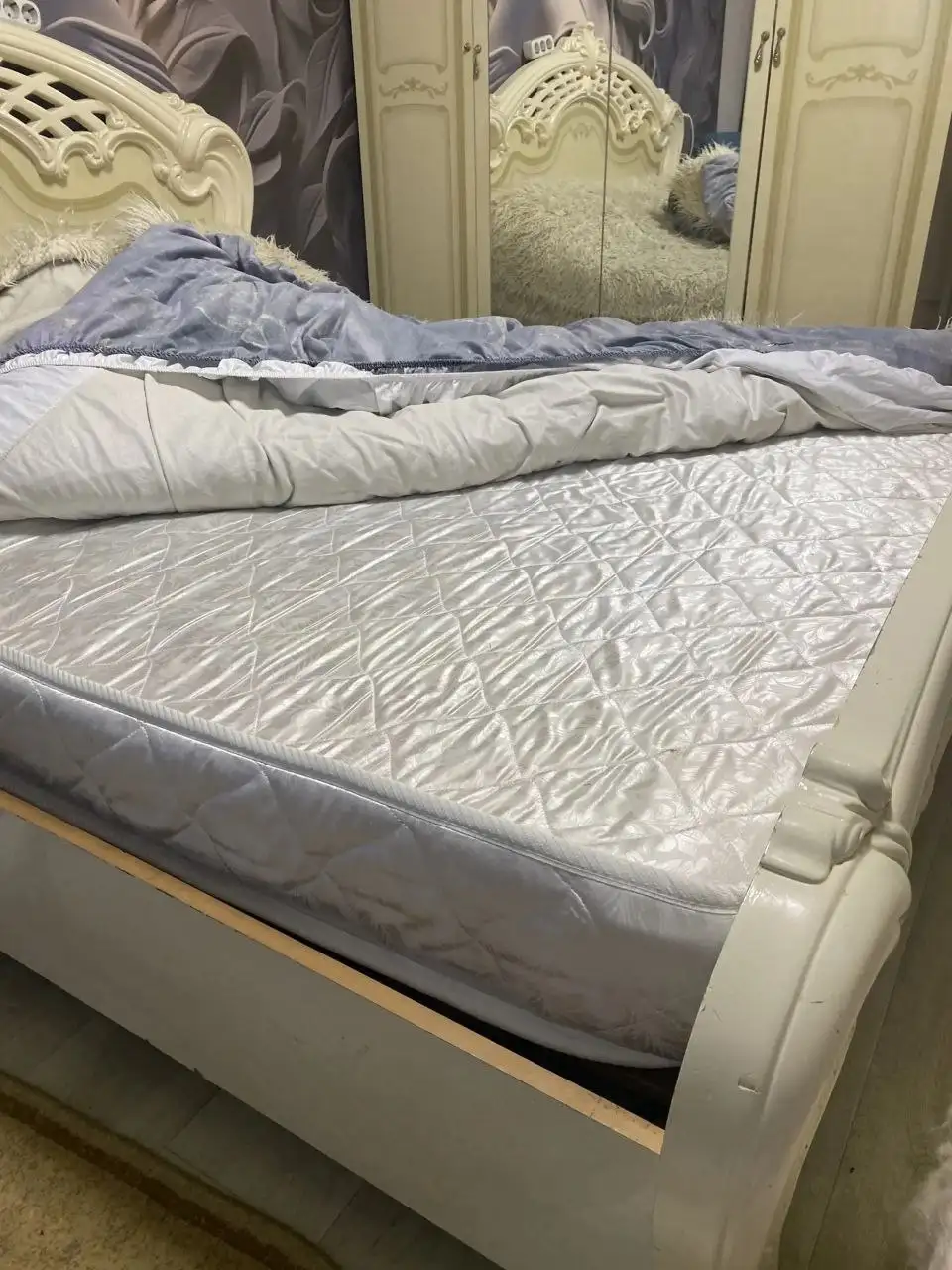 Продажа мебели: кровать, тумбочки, шкаф, кухонный уголок - Мебель (Для дома и дачи) в Хабаровск