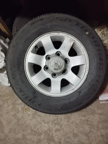 Обмен/продажа литья с резиной для Хайса 215/70R15 на 4 отверстия 185/65R15 - Авто в Хабаровск