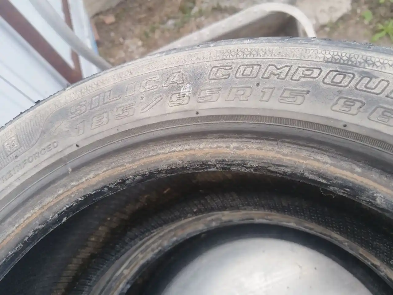 Продам телефон