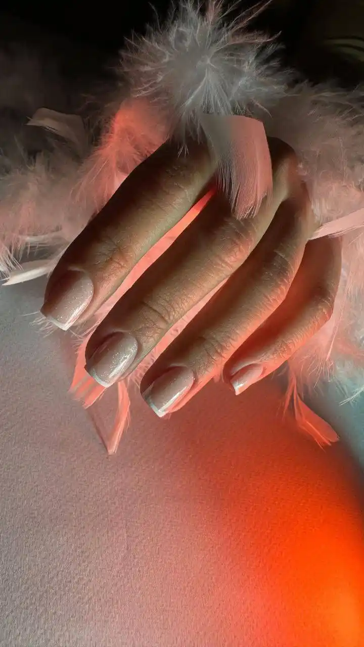 Начинающий мастер маникюра