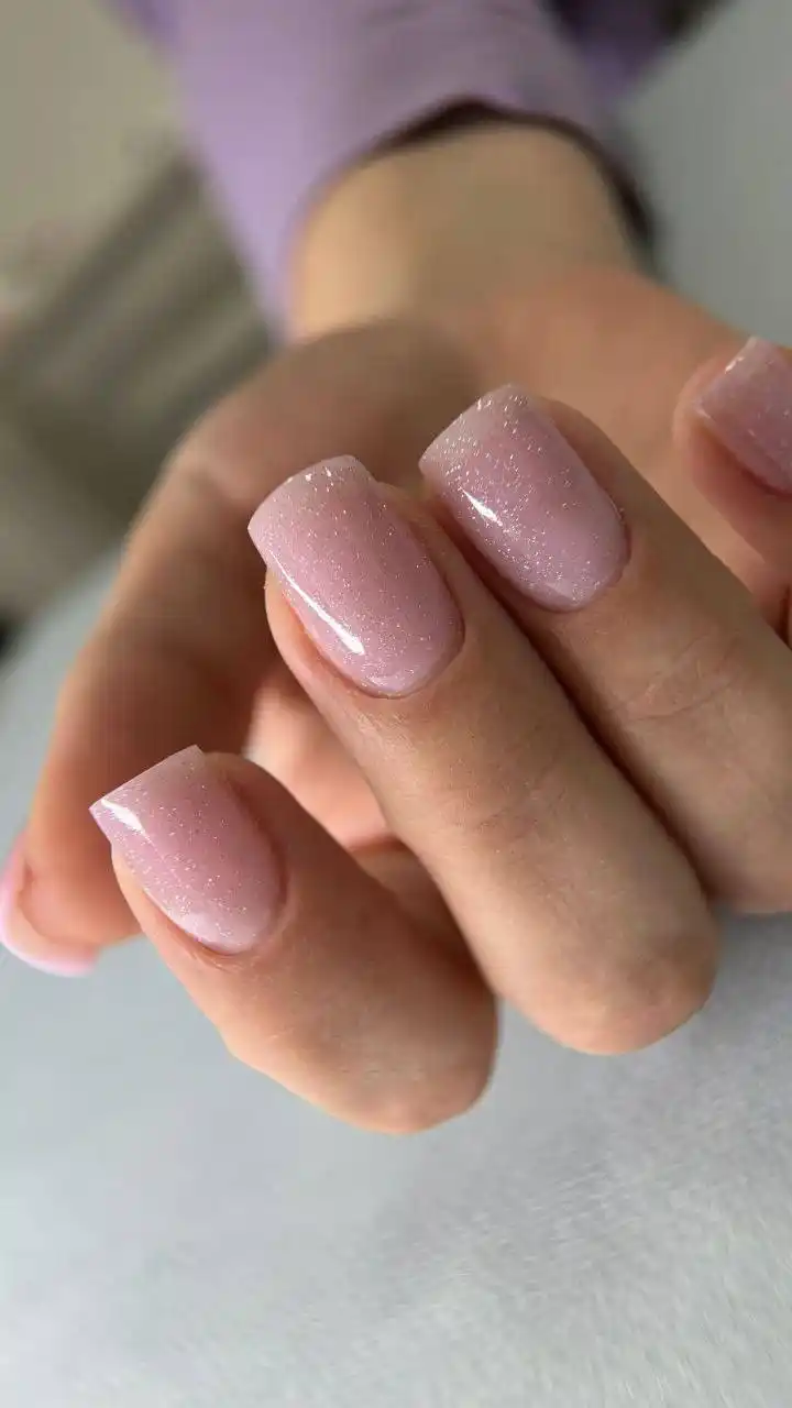 Начинающий мастер маникюра