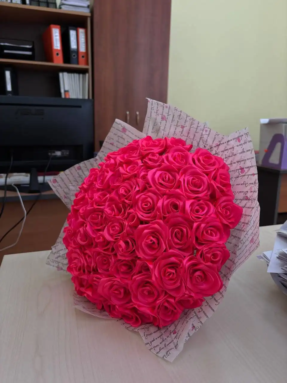 Предзаказ букетов из атласных лент