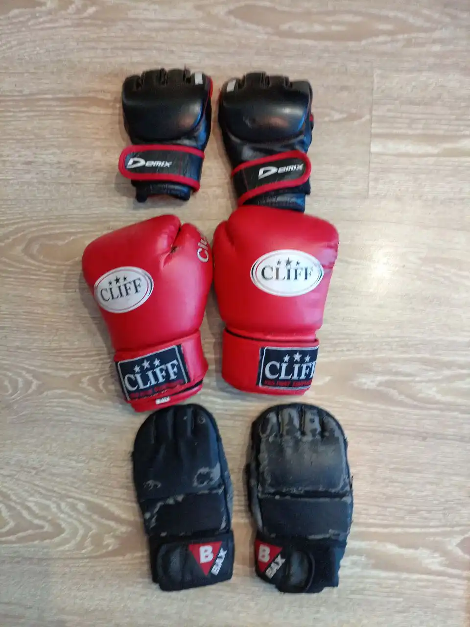 Продажа перчаток для единоборств