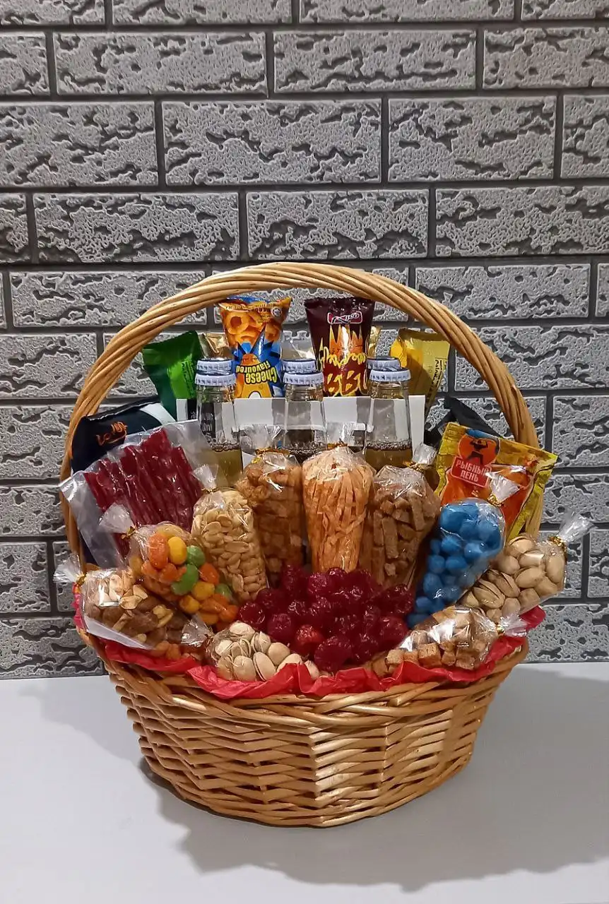 Новогодние композиции из ягод, фруктов и цветов