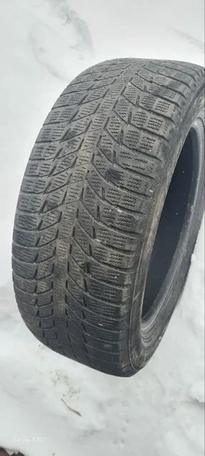 Продам комплект шин 225/55 R17 - Авто в Хабаровск