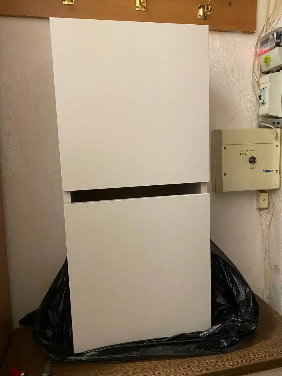 Продам тумбочку 75*35