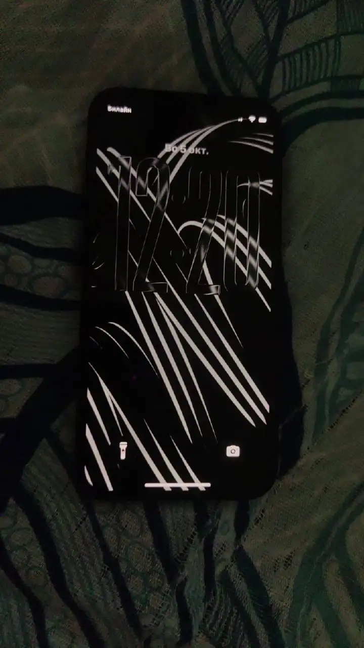 Продам iPhone 12 mini 64GB