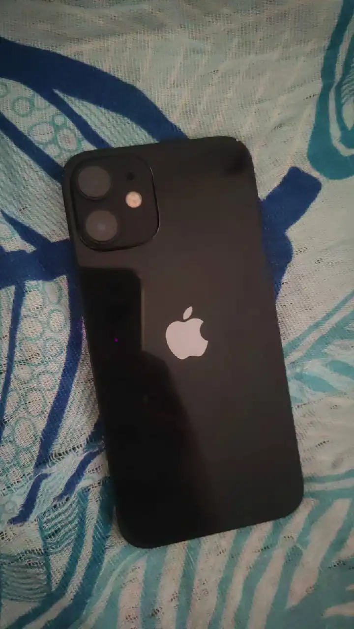 Продам iPhone 12 mini 64GB