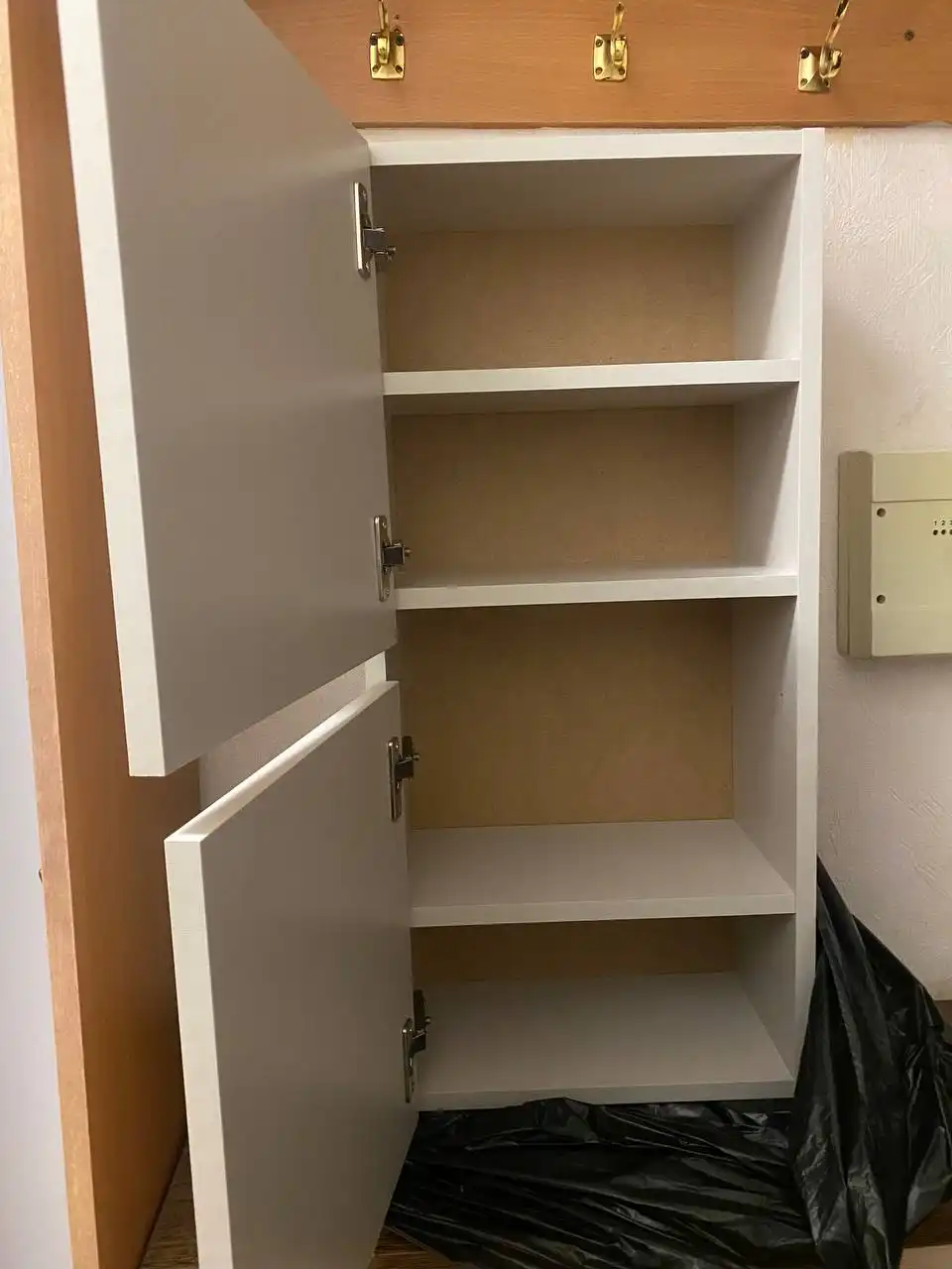 Продам тумбочку 75*35