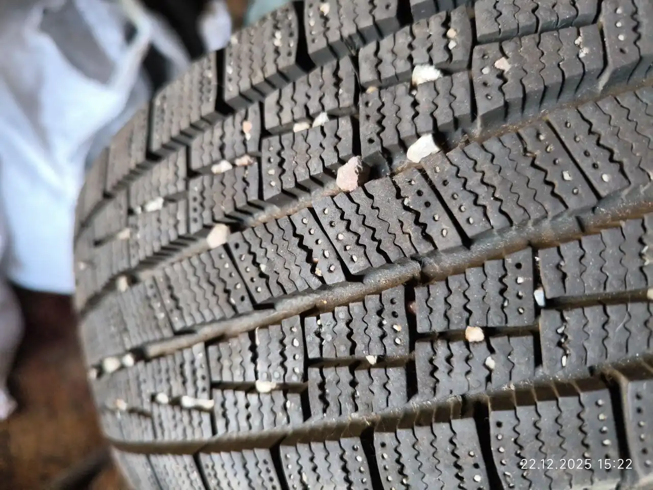 Зимняя резина Goform 165/70 R13 на штамповках