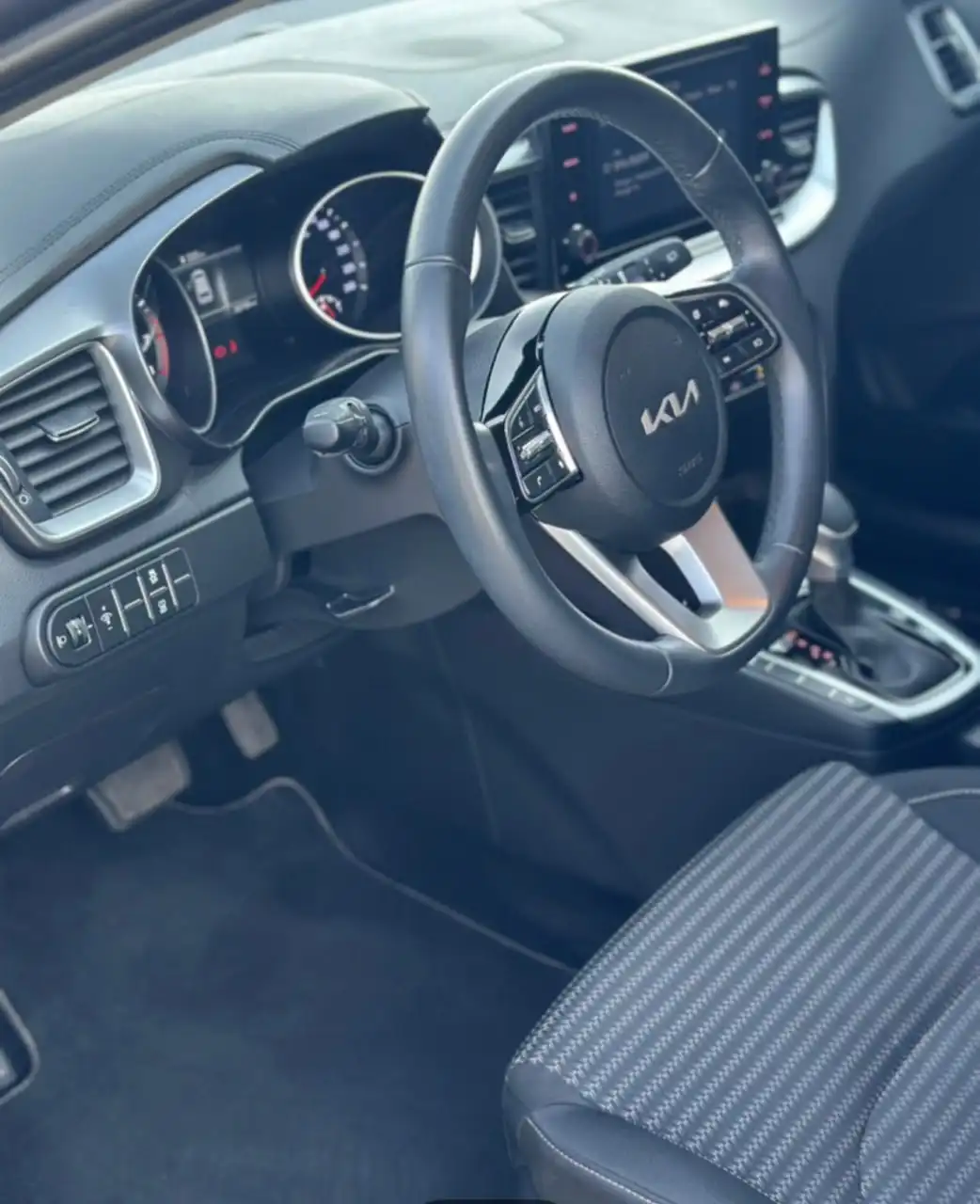 Kia Ceed 2022 III поколение (рестайлинг) в идеальном состоянии