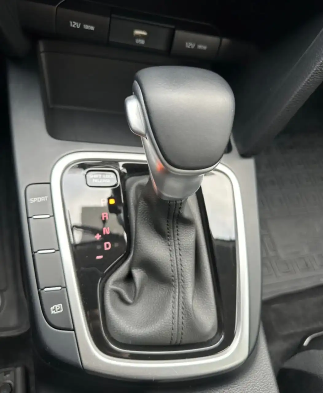 Kia Ceed 2022 III поколение (рестайлинг) в идеальном состоянии