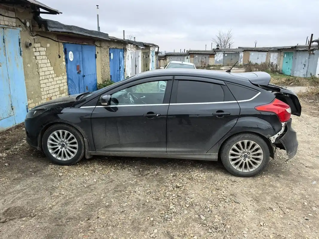 Ford Focus 3 2013 года, 2.0 л, робот, после ДТП