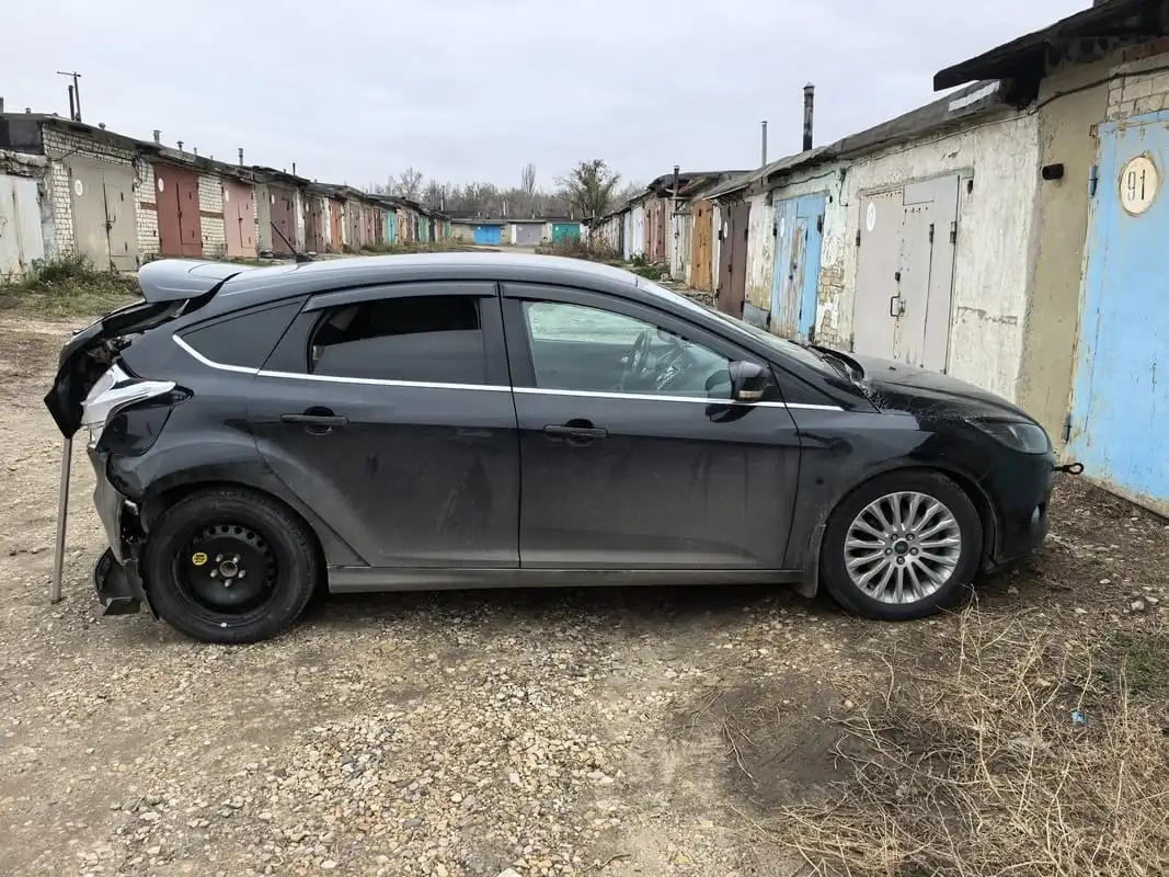 Ford Focus 3 2013 года, 2.0 л, робот, после ДТП