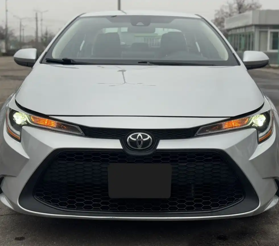 Продажа Toyota Corolla 2019 года с вариатором и передним приводом