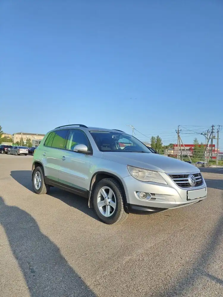 Volkswagen Tiguan 2010, полный привод, АКПП