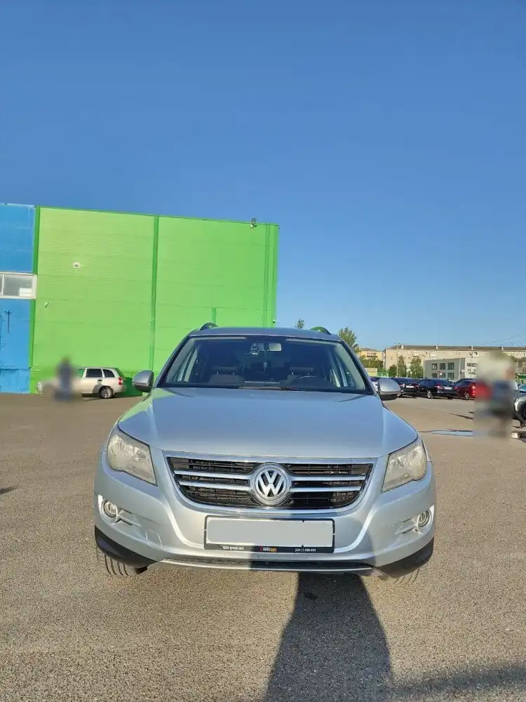 Volkswagen Tiguan 2010, полный привод, АКПП