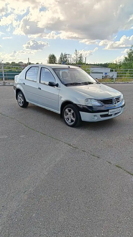 Renault Logan 2006 г.в. 1.6 механика
