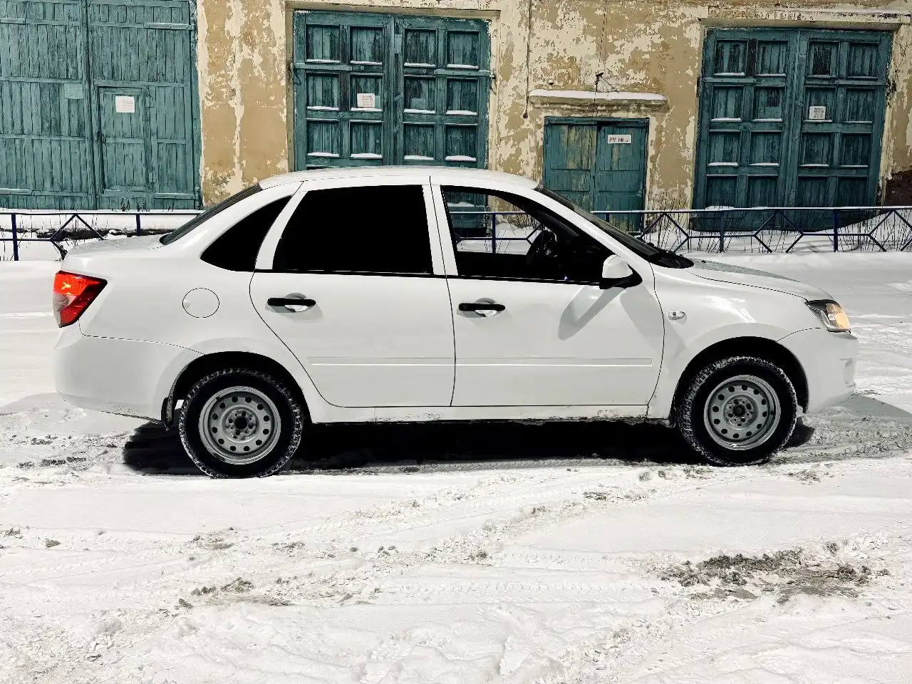 Продам Гранту 2012 года