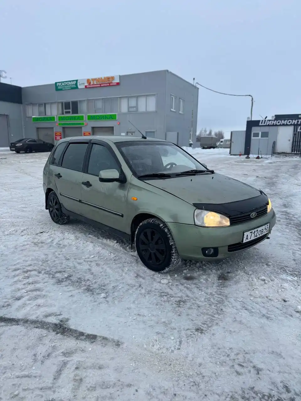 Продажа двух автомобилей Лада Калина 2011 года