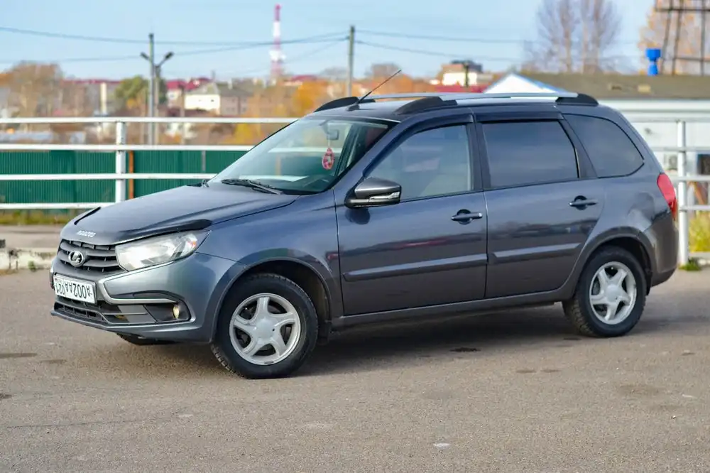 Продажа Lada Granta универсал 2019 года - Легковые автомобили (Авто) в Канаш