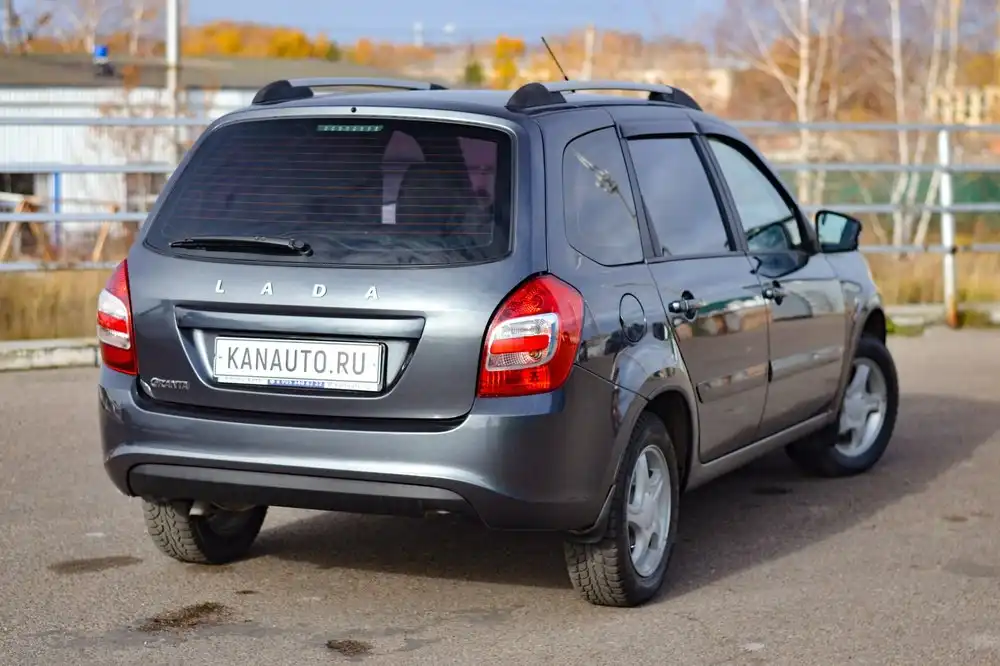 Продажа Lada Granta универсал 2019 года - Легковые автомобили (Авто) в Канаш