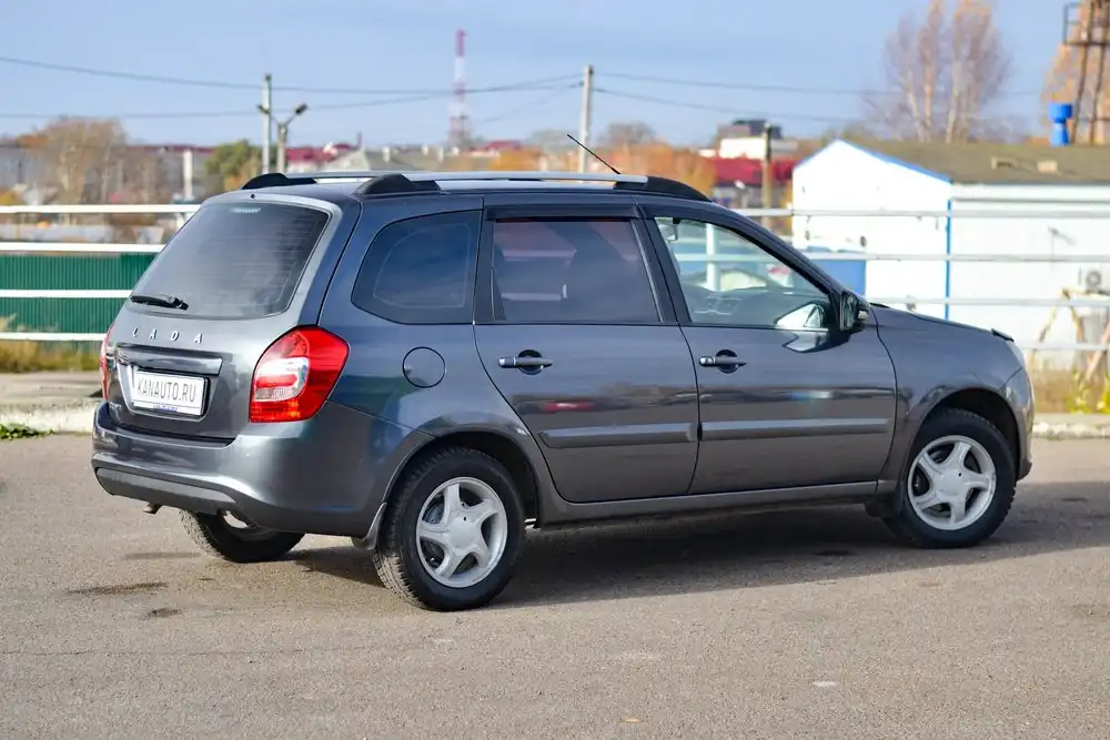 Продажа Lada Granta универсал 2019 года - Легковые автомобили (Авто) в Канаш