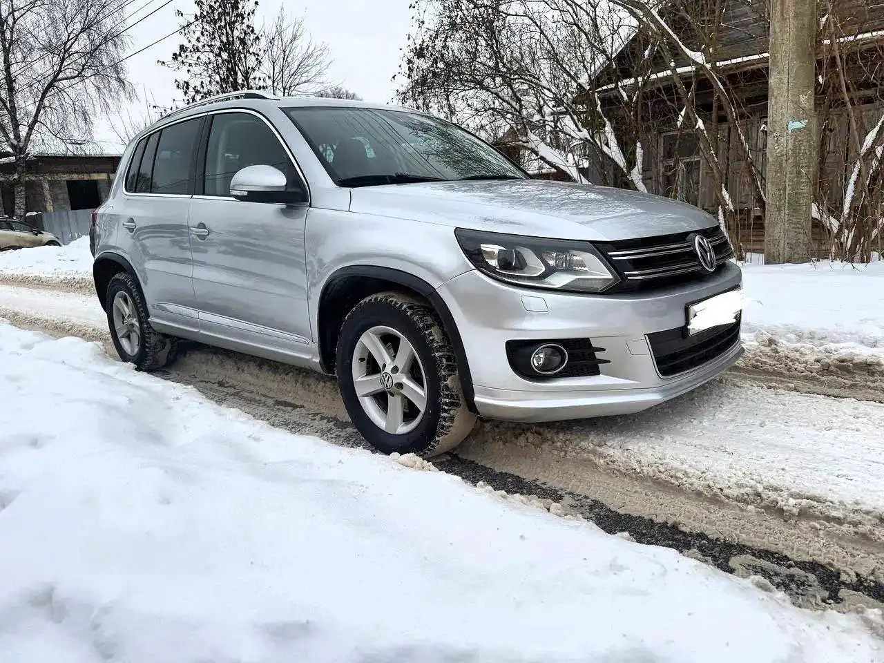 Volkswagen Tiguan 2.0 AT 2016 года - Легковые автомобили (Авто) в Тверь