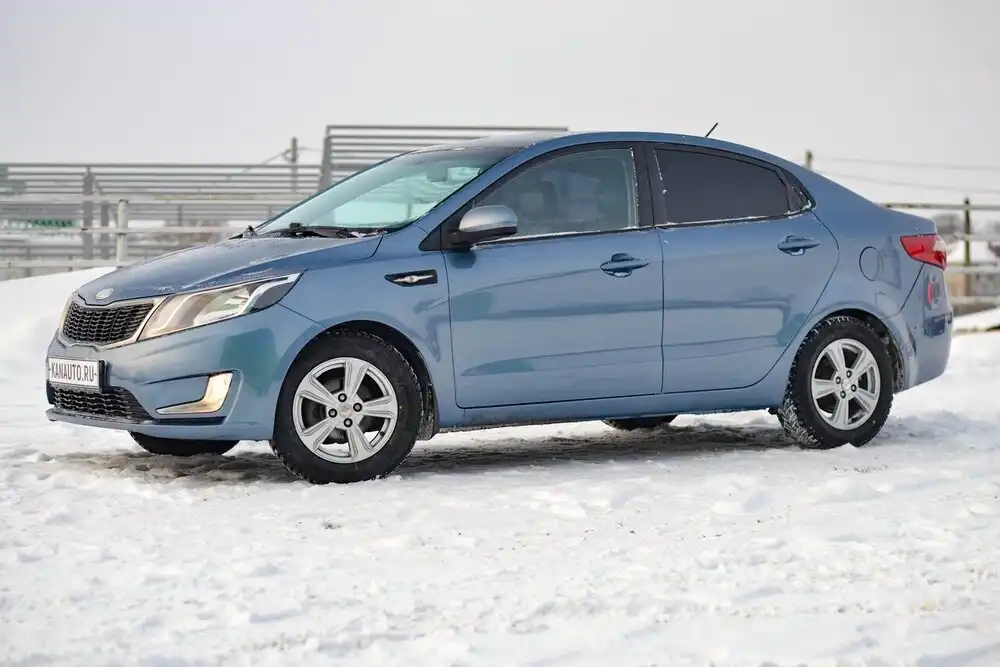 Продажа Kia Rio 2013 года в Канаше - Легковые автомобили (Авто) в Канаш