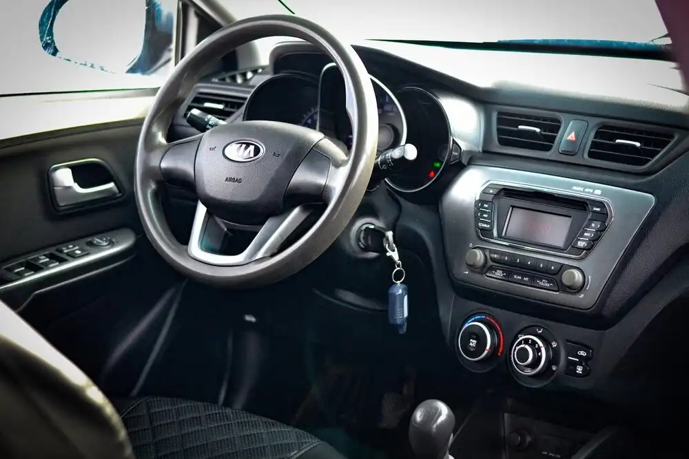 Продажа Kia Rio 2013 года в Канаше - Легковые автомобили (Авто) в Канаш