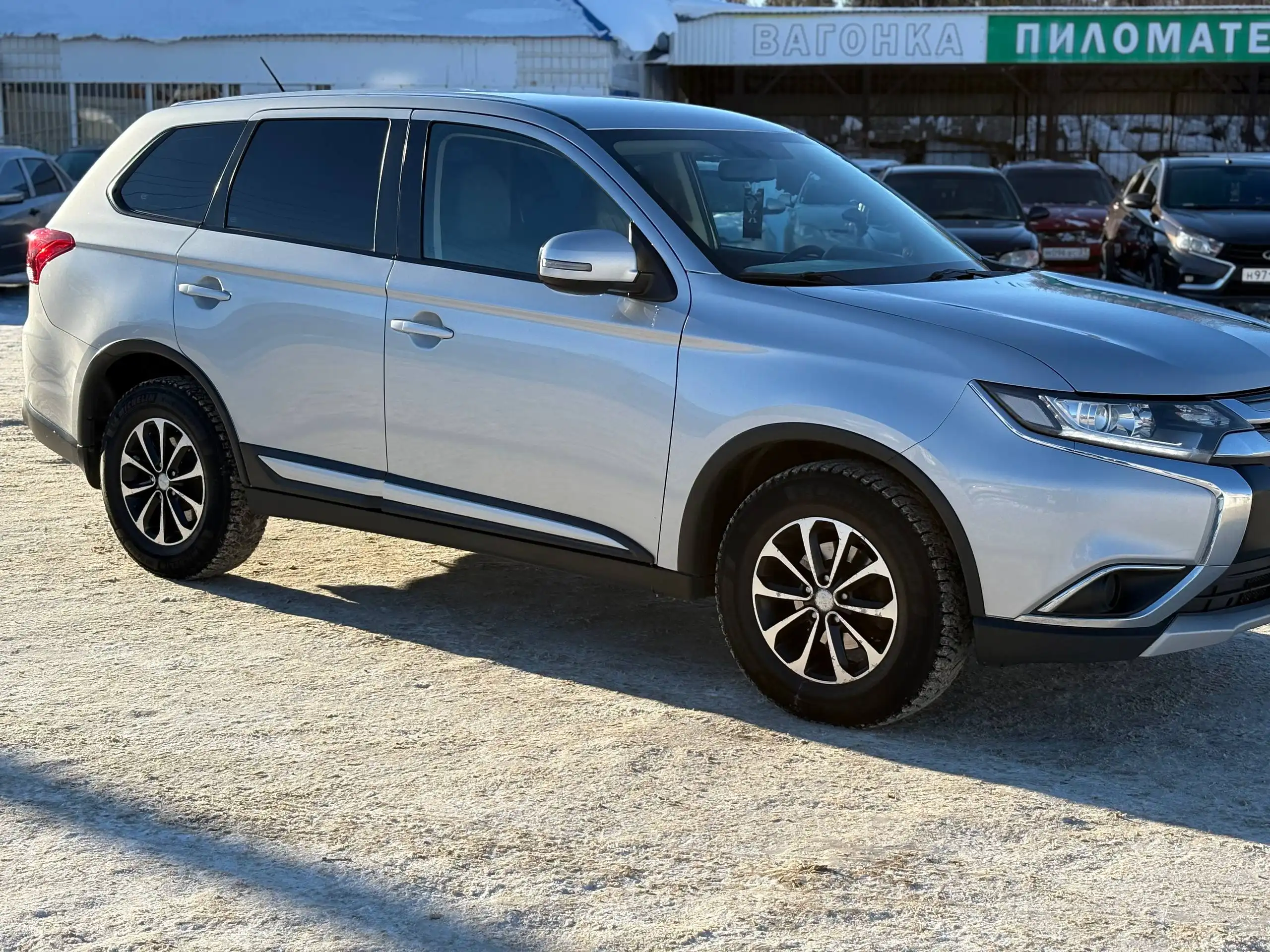 Продажа Mitsubishi Outlander 2016 года - Внедорожники/кроссоверы (Авто) в Чебоксары