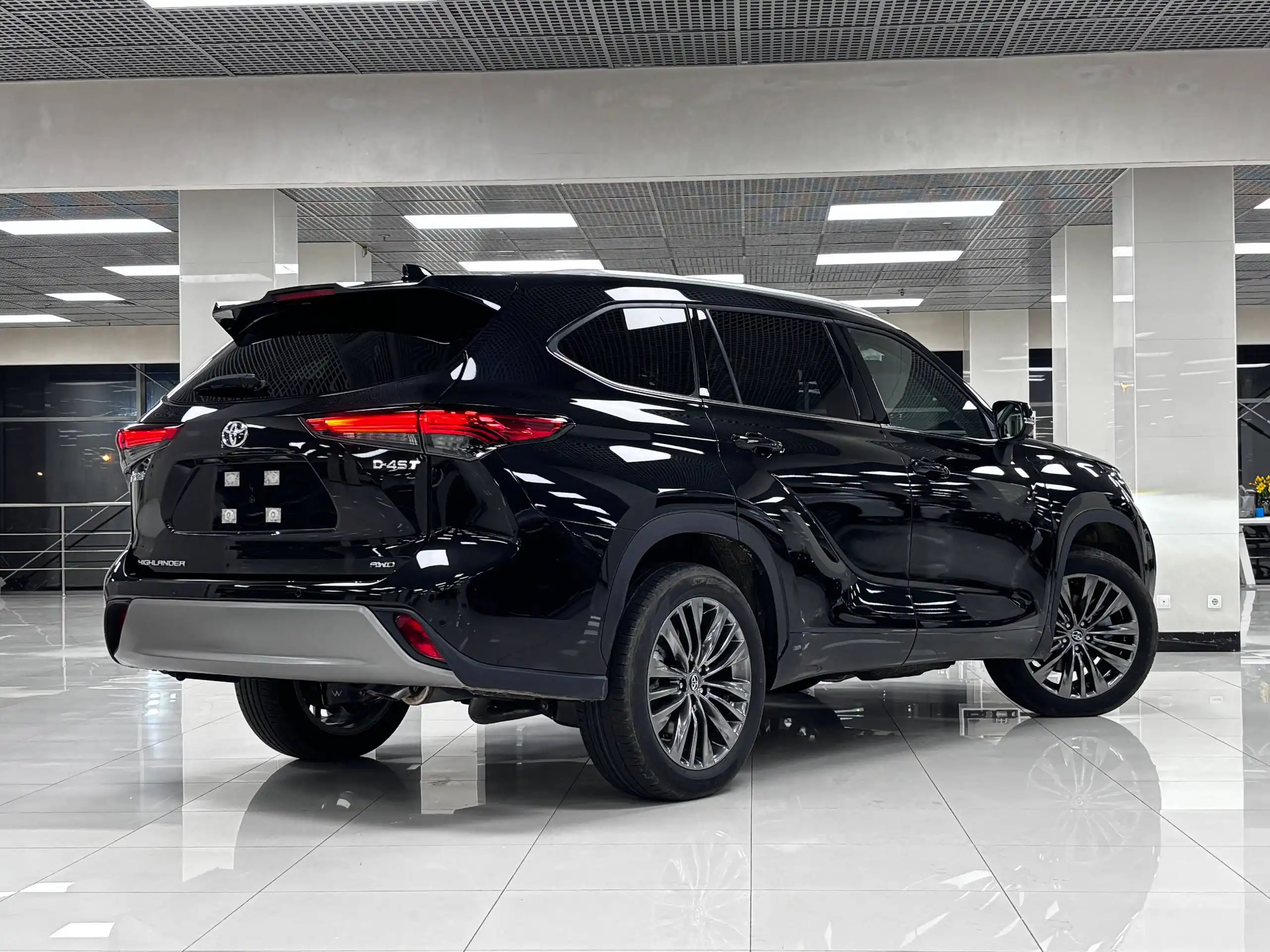 Toyota Highlander 4 поколение (U70) 2025 года - Легковые автомобили (Авто) в Москва