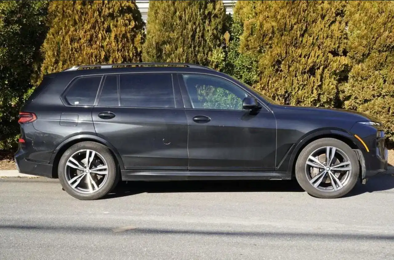 BMW X7 2024 года с пробегом 64000 км - Легковые автомобили (Авто) в Москва