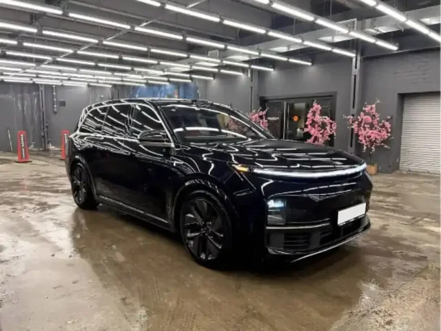 LiXiang L9 2023 года с пробегом 50000 км - Легковые автомобили в Москва