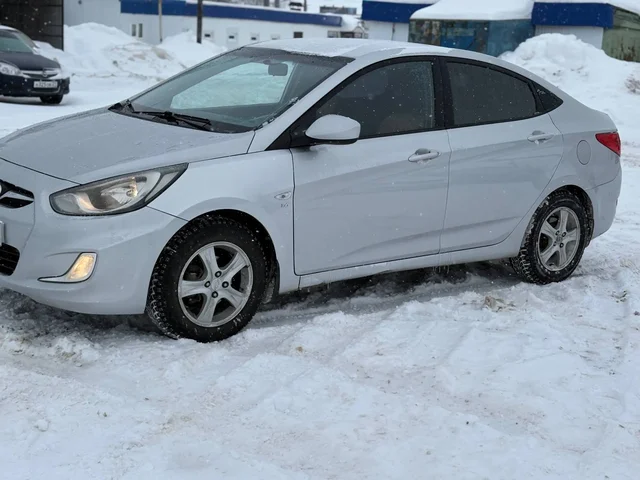 Hundai Solaris 2013 года в отличном состоянии - Внедорожники/кроссоверы в Канаш