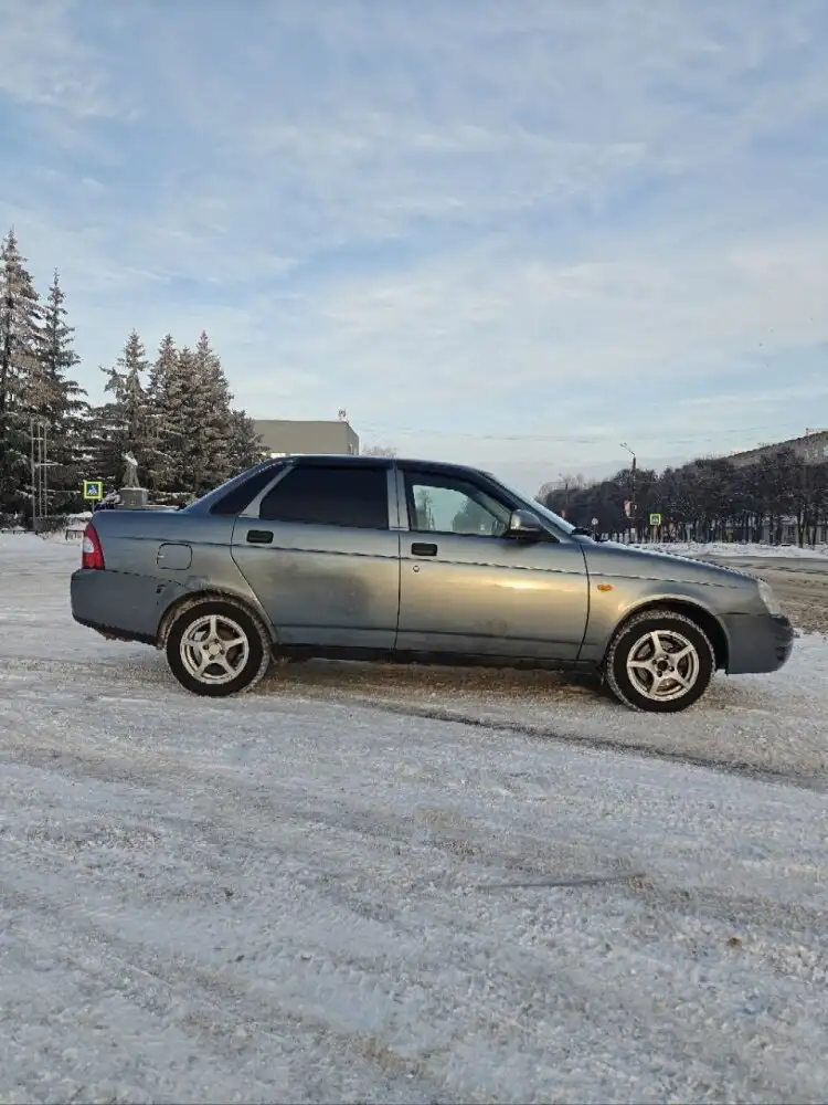 Продажа автомобиля Lada Priora 2010 года с комплектацией - Легковые автомобили (Авто) в Чебоксары