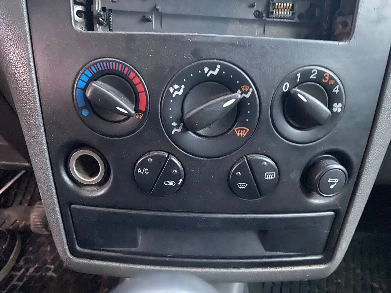 Продажа Форд Торнео Конект 2003 года 1.8 бензин - Авто в Чебоксары