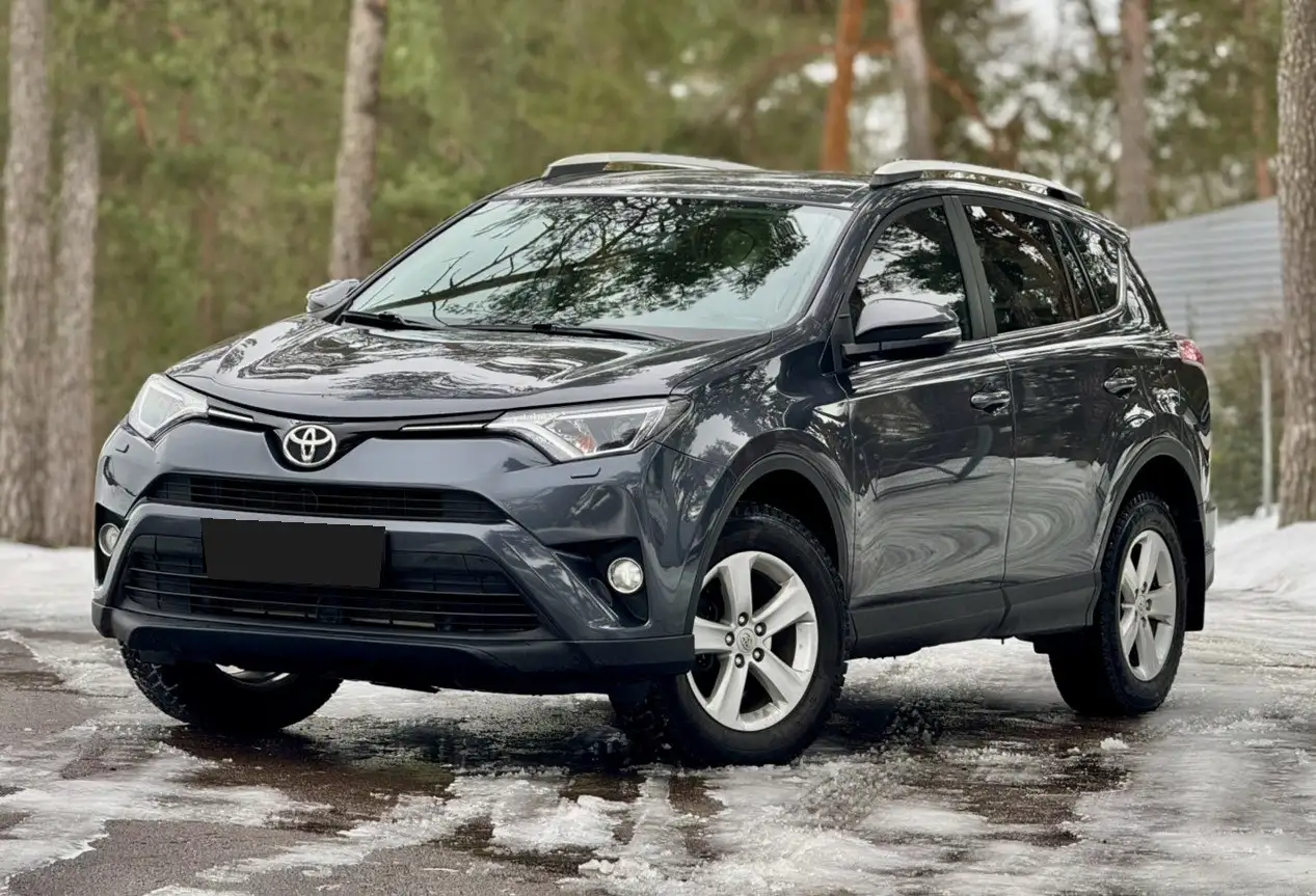 Toyota RAV4 2017 года - полностью обслуженная - Внедорожник (Авто) в Чебоксары