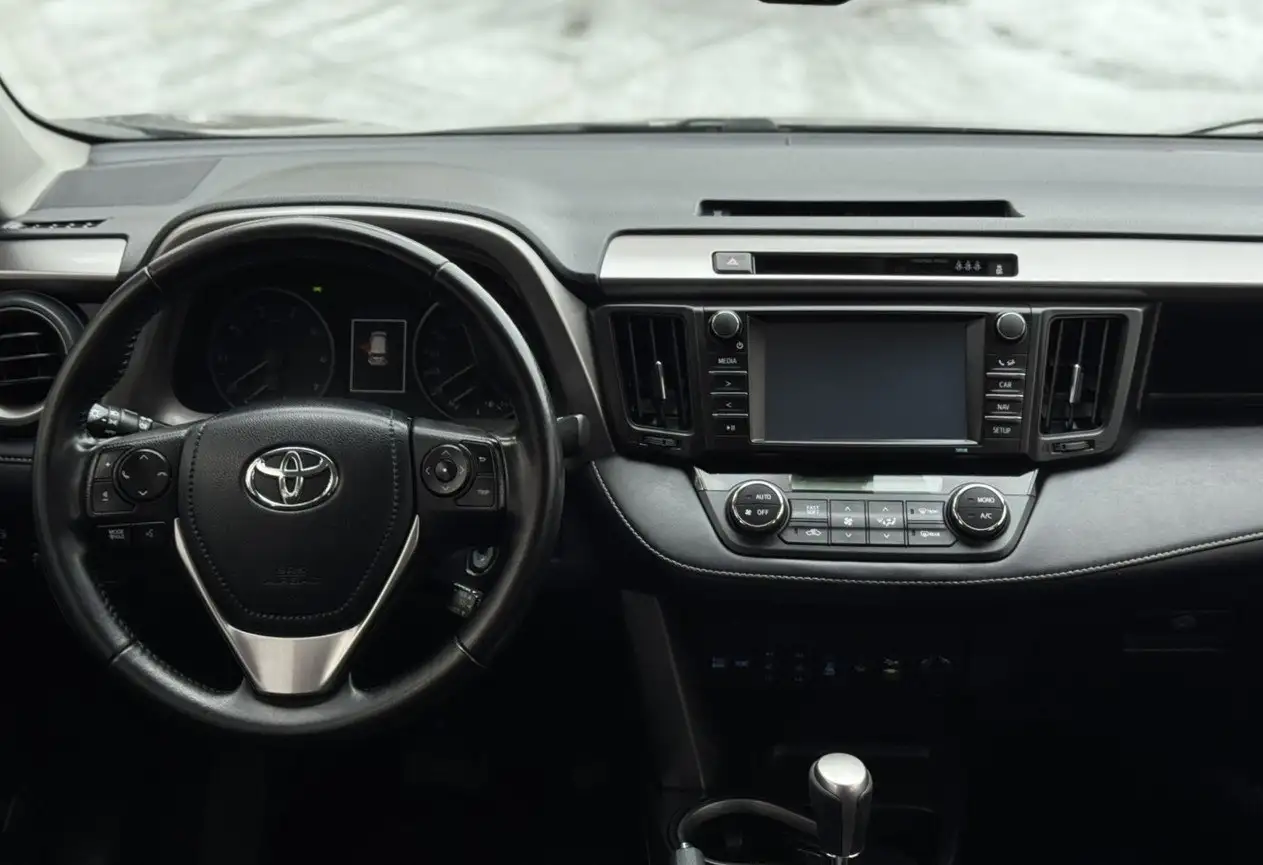 Toyota RAV4 2017 года - полностью обслуженная - Внедорожник (Авто) в Чебоксары