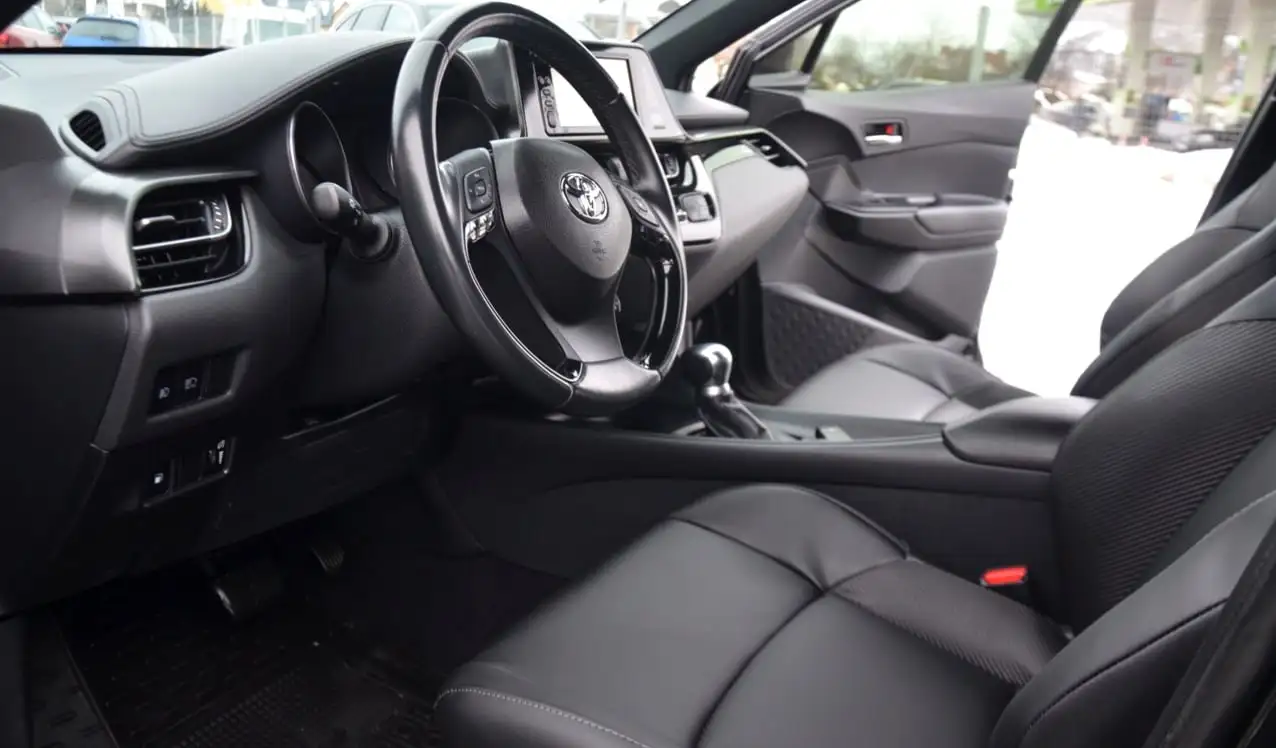 Продажа Toyota C-HR 2018 года с пробегом 78 000 км - Легковые автомобили (Авто) в Чебоксары