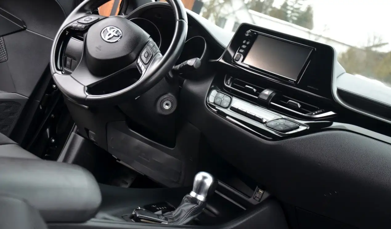 Продажа Toyota C-HR 2018 года с пробегом 78 000 км - Легковые автомобили (Авто) в Чебоксары