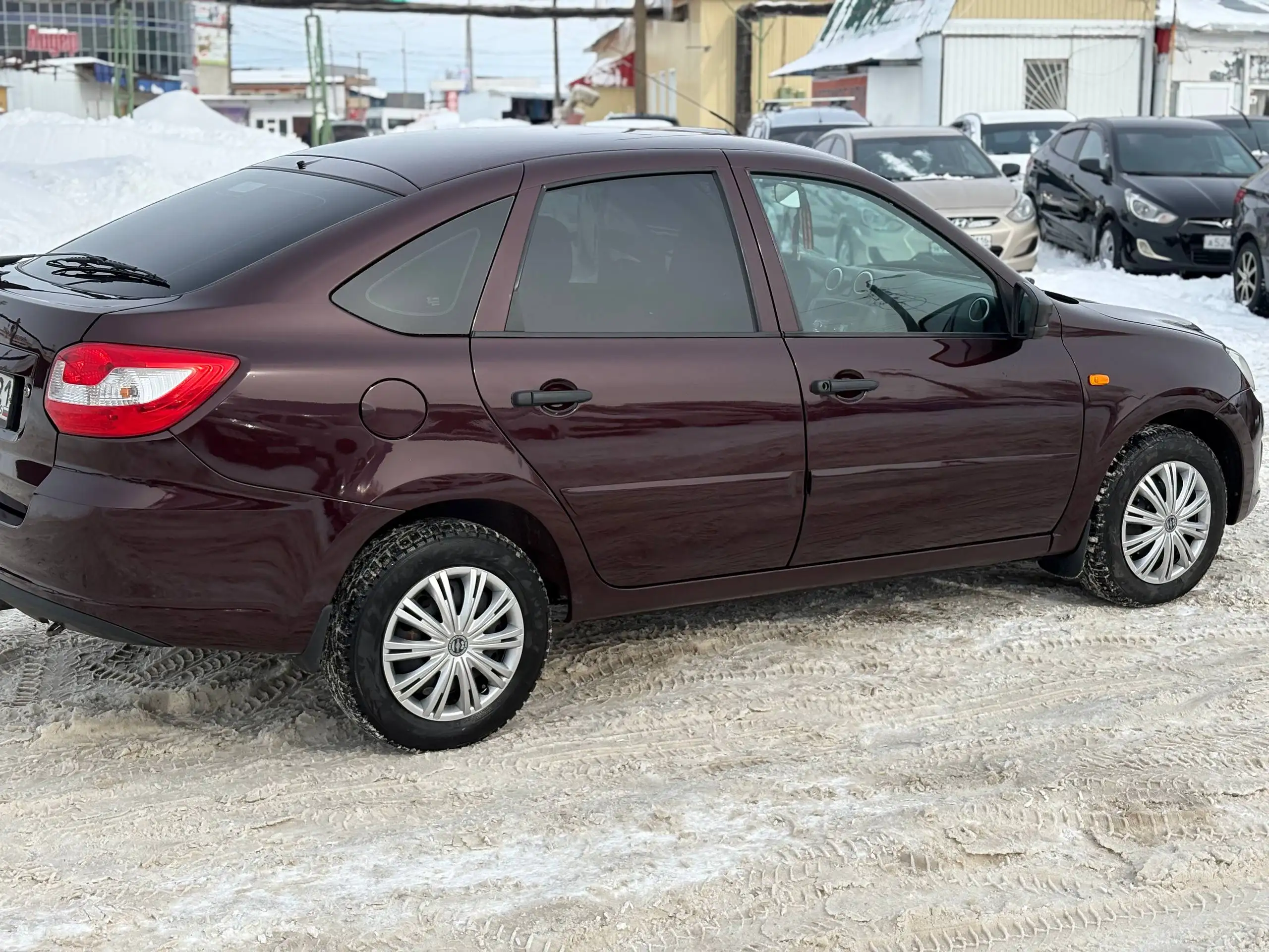 Продажа Lada Granta 2015 года в отличном состоянии - Легковые автомобили (Авто) в Канаш